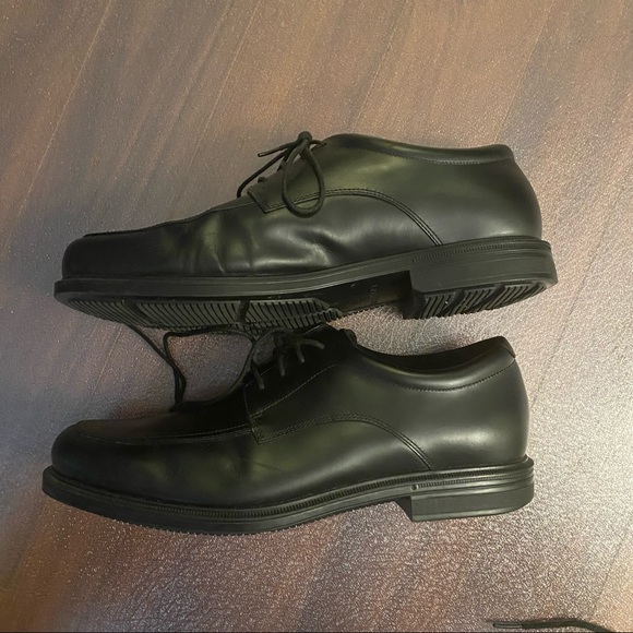 Rockport Dress Shoes - size 10 - Picture 2 of 7